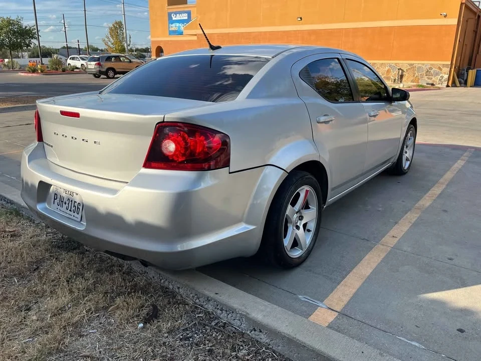 2012 Dodge Avenger Sedan - Image 2 of 13