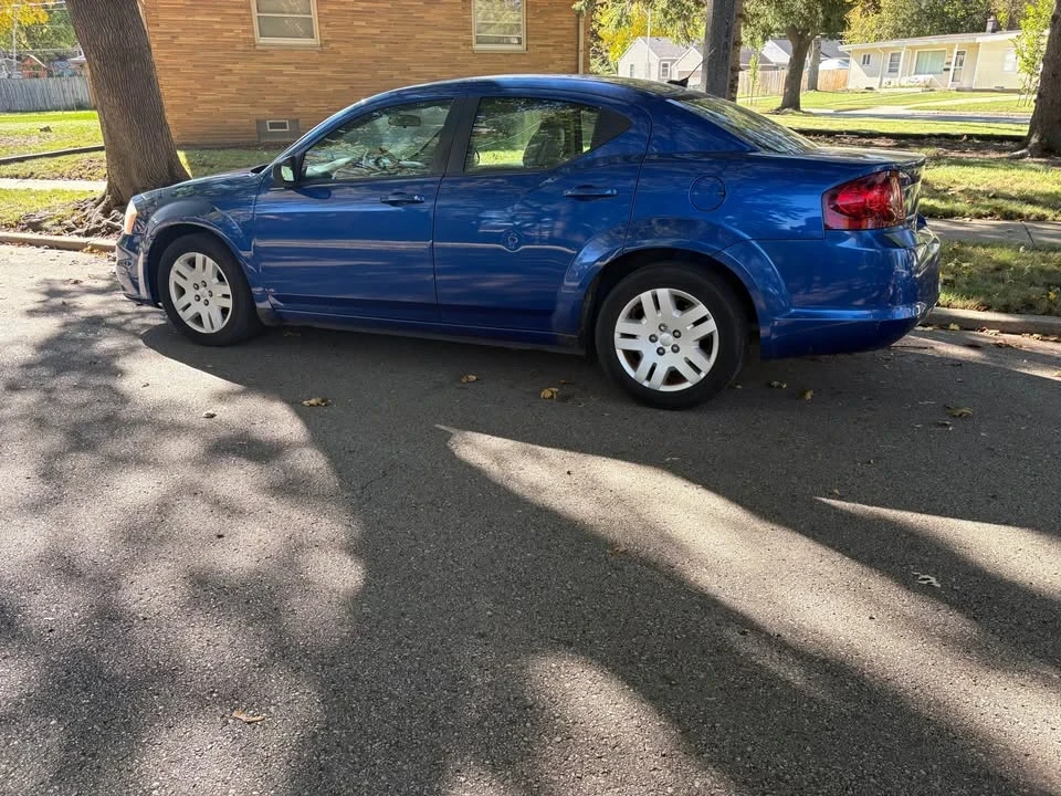 2012 Dodge Avenger Sedan - Image 2 of 8