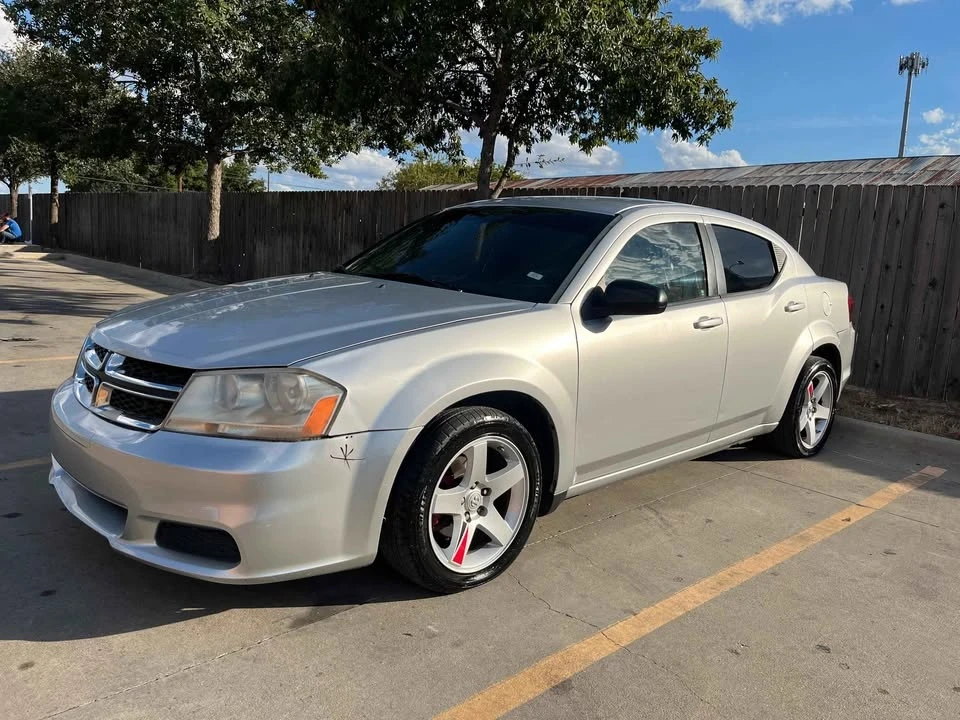 2012 Dodge Avenger Sedan - Image 4 of 13