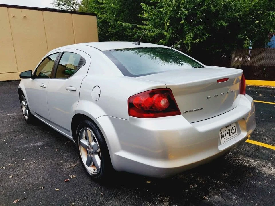 2012 Dodge Avenger Sedan - Image 4 of 13