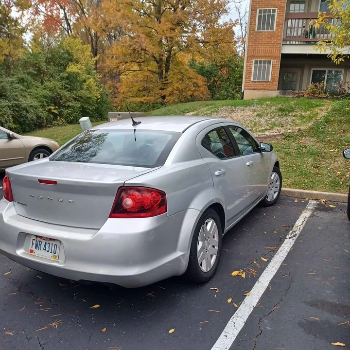 2012 Dodge Avenger Sedan - Image 2 of 10