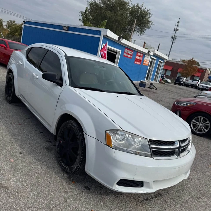2012 Dodge Avenger Sedan - Image 6 of 10