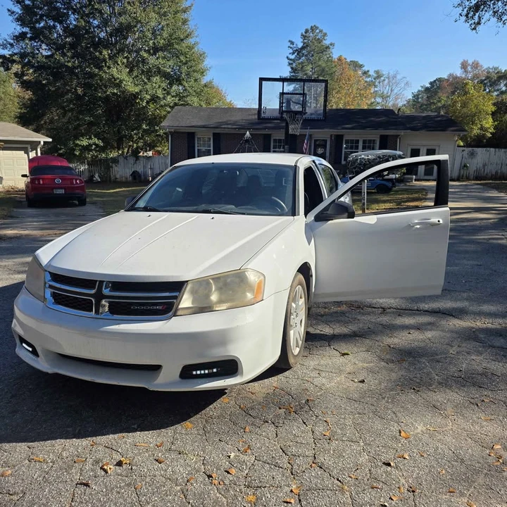 2012 Dodge Avenger Sedan - Image 2 of 6