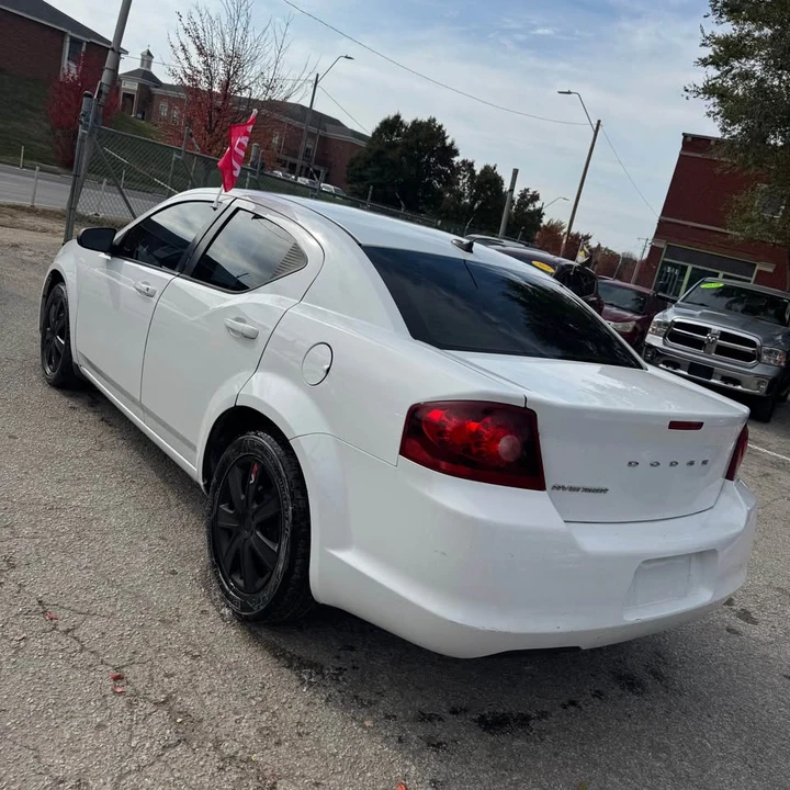 2012 Dodge Avenger Sedan - Image 4 of 10