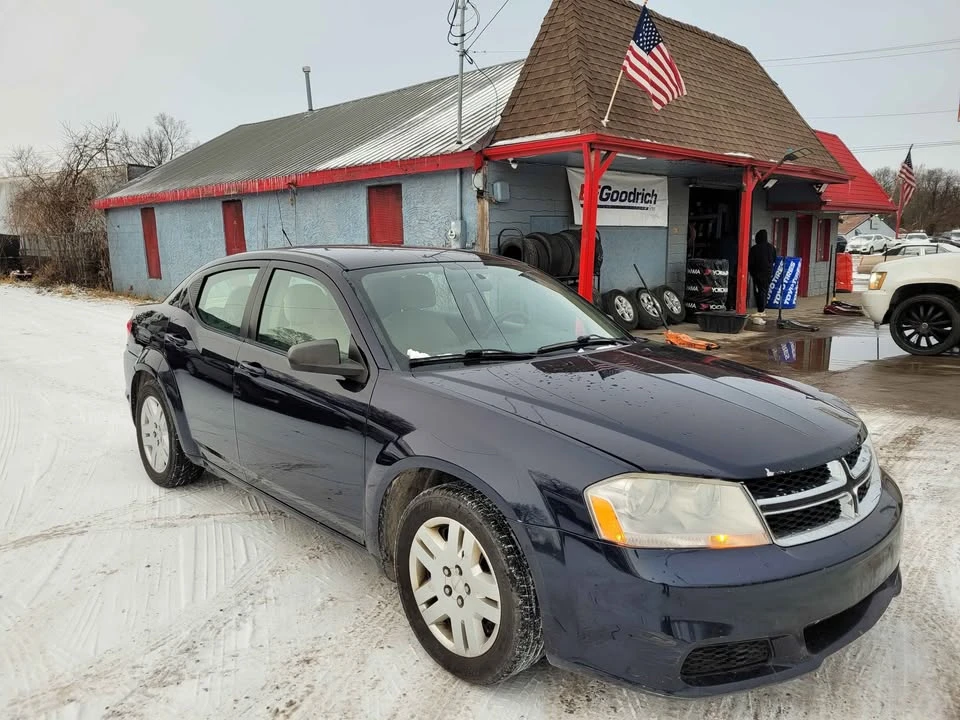 2012 Dodge Avenger Sedan - Image 2 of 12