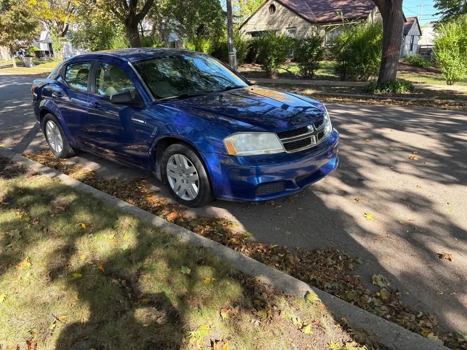 2012 Dodge Avenger Sedan - Image 5 of 8