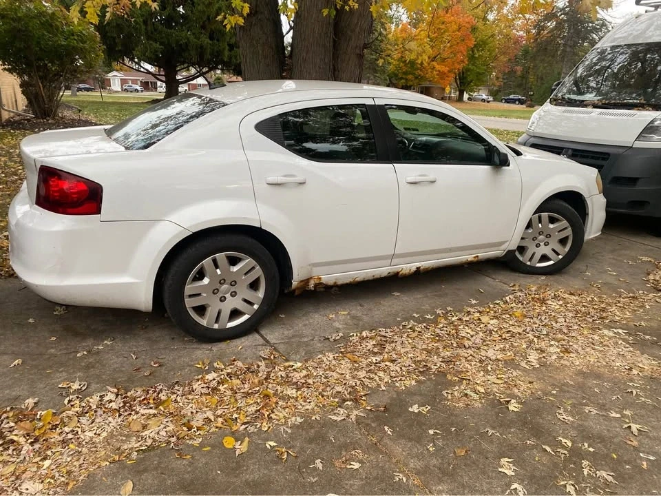 2012 Dodge Avenger Sedan - Image 2 of 6