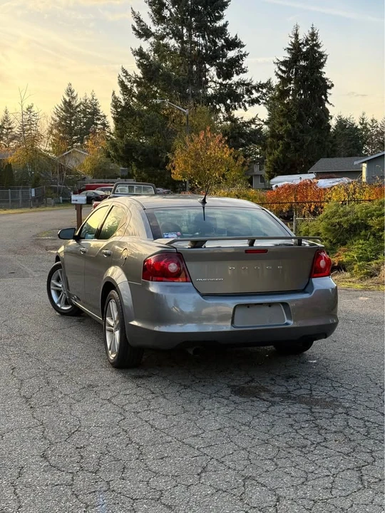 2012 Dodge Avenger Sedan - Image 6 of 9