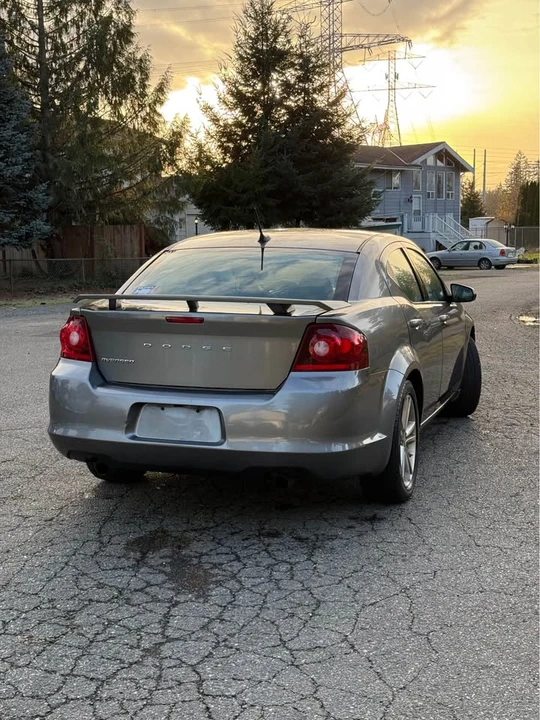 2012 Dodge Avenger Sedan - Image 4 of 9