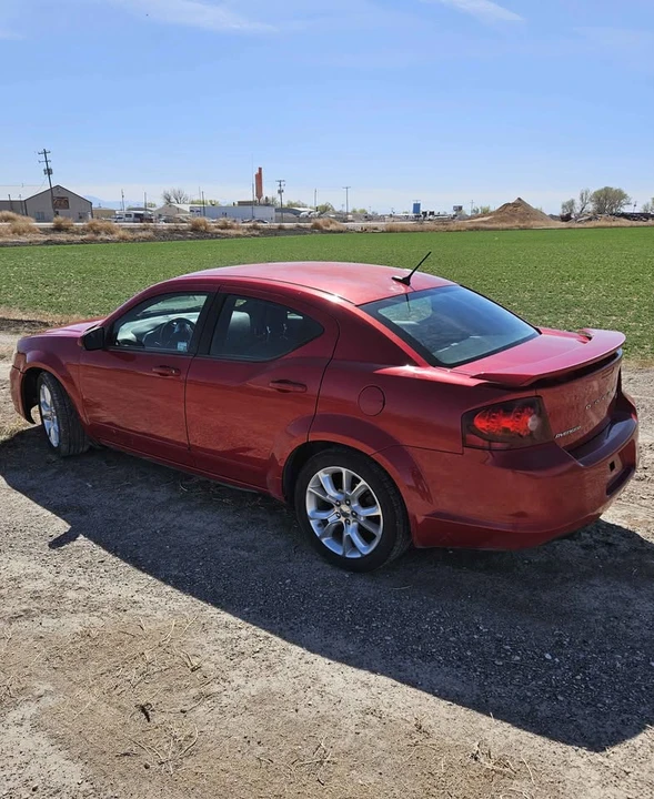 2012 Dodge Avenger Sedan - Image 4 of 12