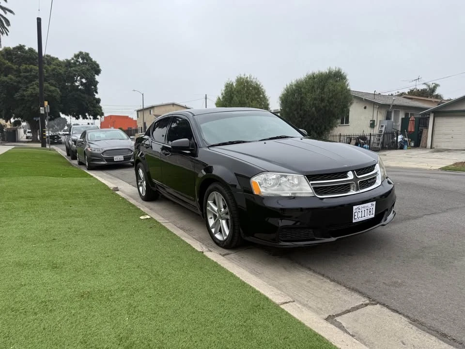 2012 Dodge Avenger Sedan - Image 11 of 17