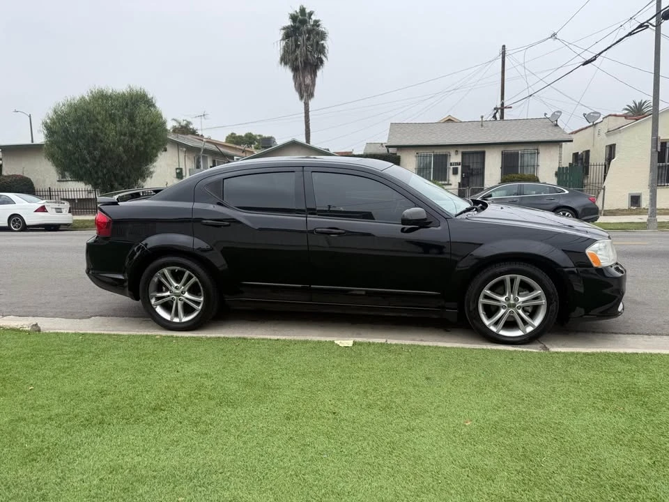 2012 Dodge Avenger Sedan - Image 9 of 17