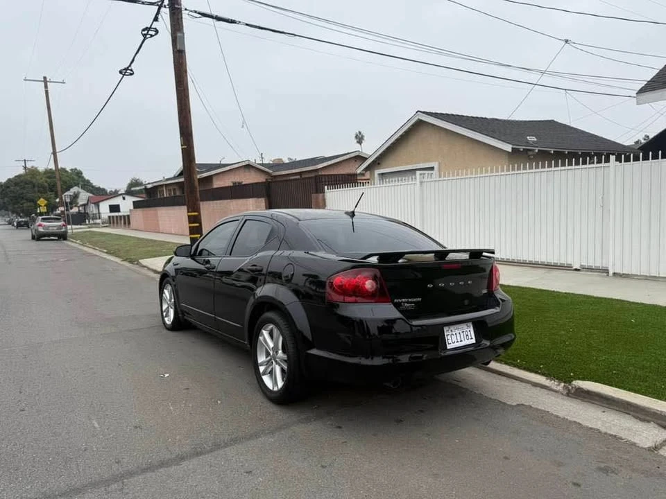 2012 Dodge Avenger Sedan - Image 10 of 17