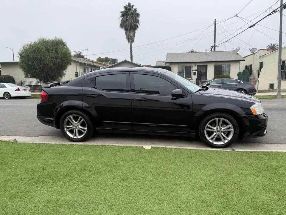 2012 Dodge Avenger Sedan - Image 14 of 17