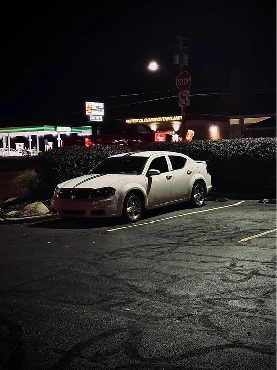 2012 Dodge Avenger Sedan - Image 6 of 7