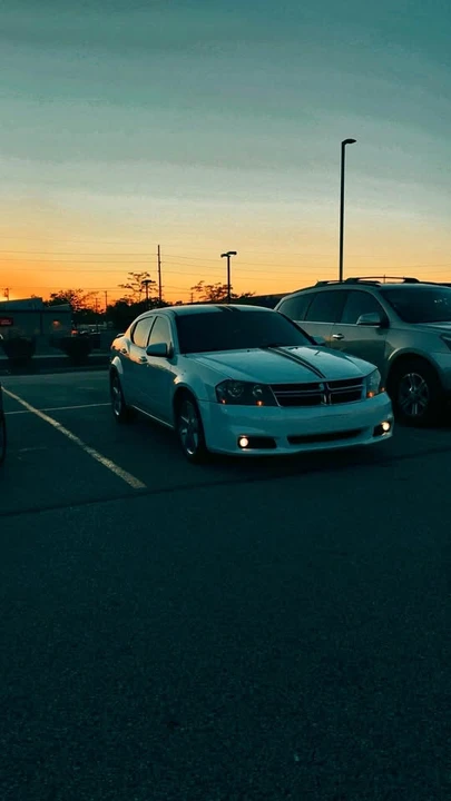 2012 Dodge Avenger Sedan - Image 8 of 8