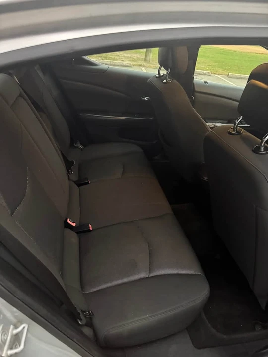 2012 Dodge Avenger Sedan - Image 6 of 7