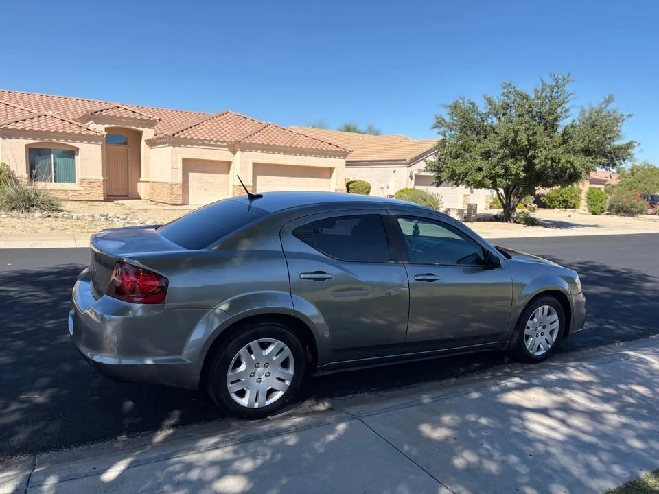 2012 Dodge Avenger Sedan - Image 4 of 10
