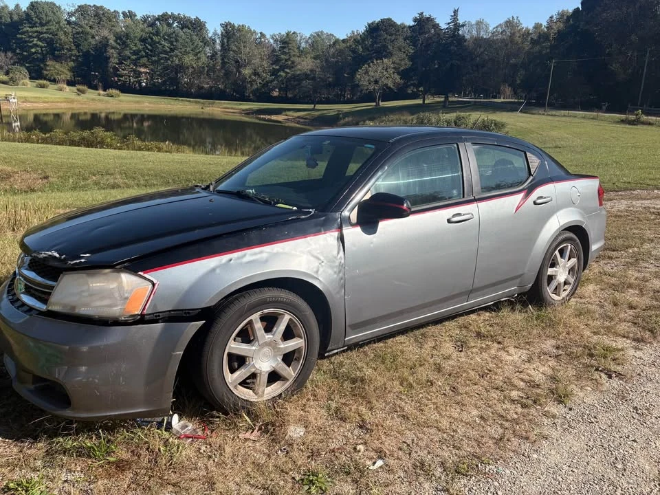 2012 Dodge Avenger Sedan - Image 2 of 5
