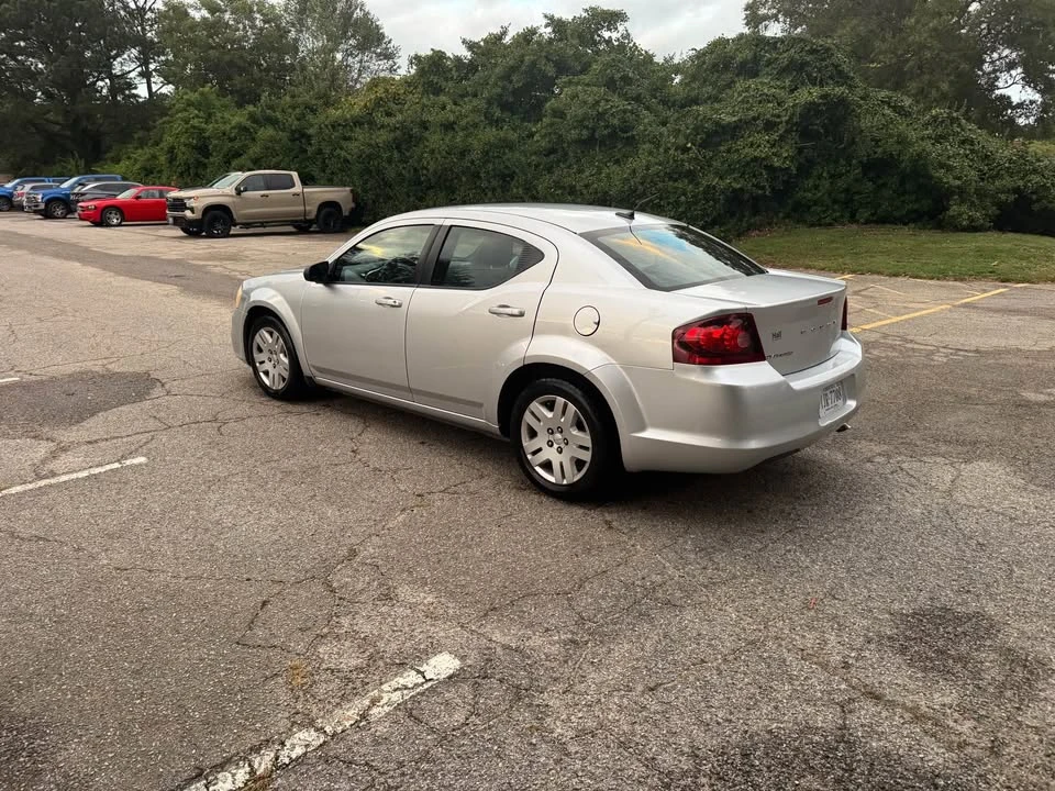 2012 Dodge Avenger Sedan - Image 3 of 7