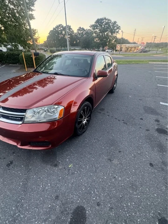 2012 Dodge Avenger Sedan - Image 4 of 10