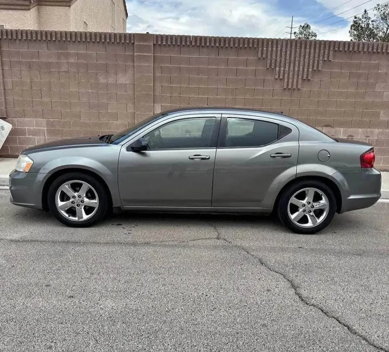 2012 Dodge Avenger Sedan - Image 4 of 7