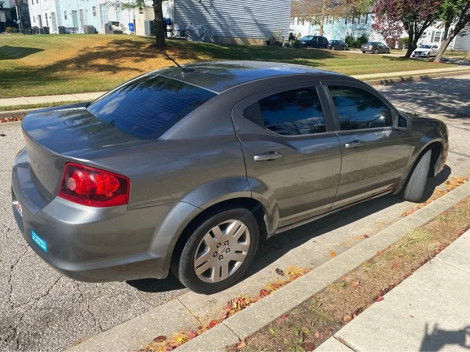 2012 Dodge Avenger Sedan - Image 4 of 6