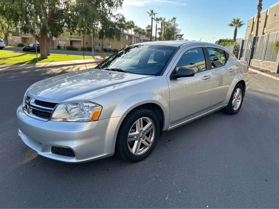 2012 Dodge Avenger Sedan - Image 4 of 12