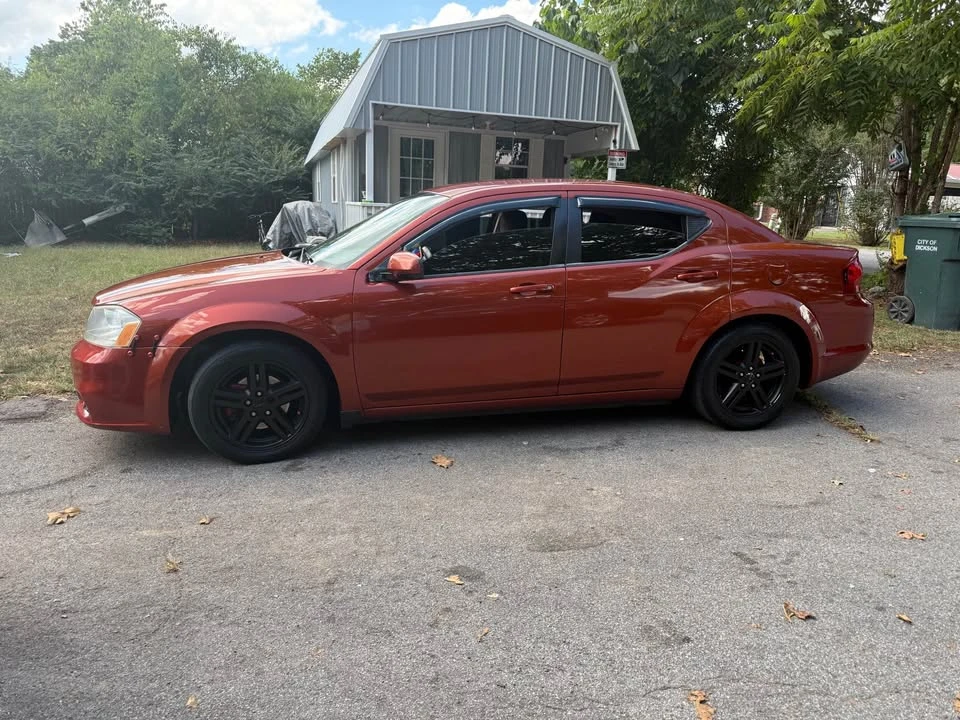 2012 Dodge Avenger Sedan - Image 2 of 4