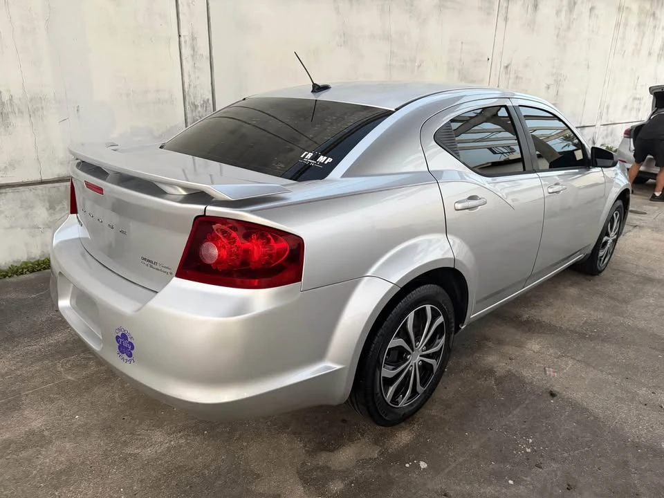 2012 Dodge Avenger Sedan - Image 6 of 9