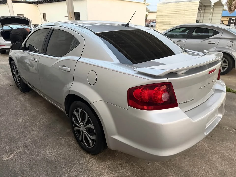 2012 Dodge Avenger Sedan - Image 4 of 9
