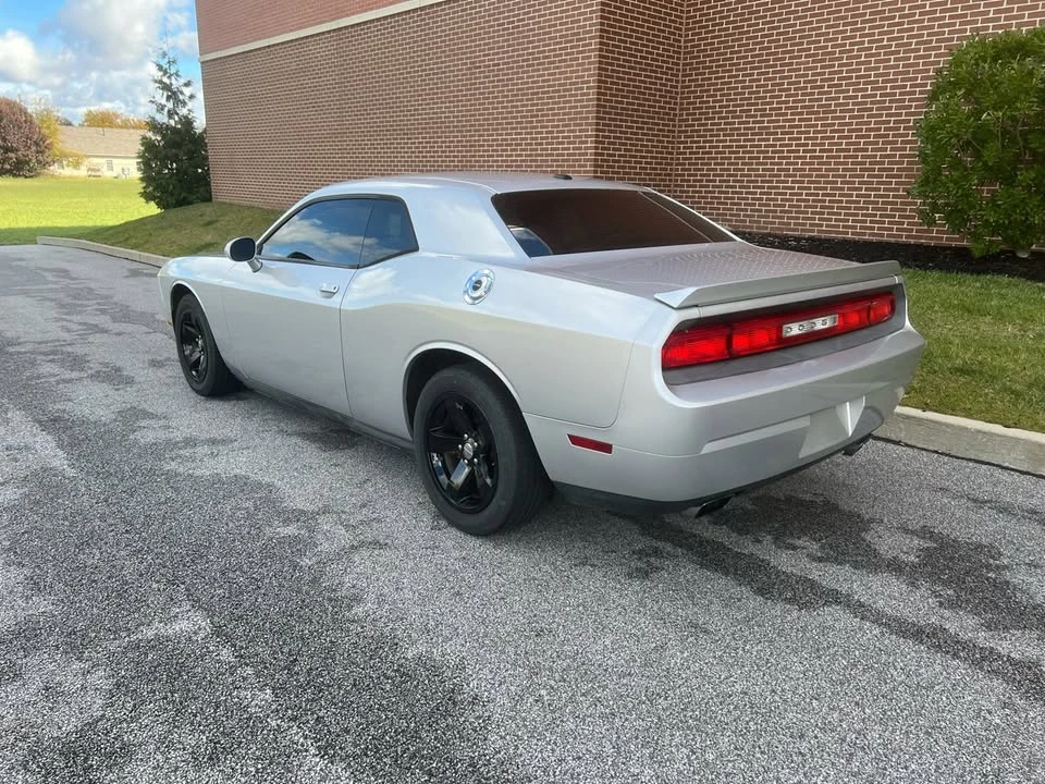 2012 Dodge Challenger 3rd Gen - Image 3 of 8