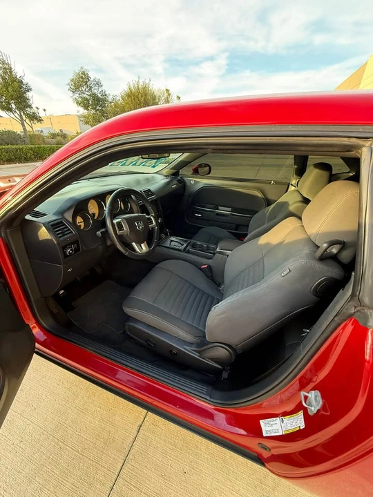 2012 Dodge Challenger 3rd Gen - Image 8 of 11