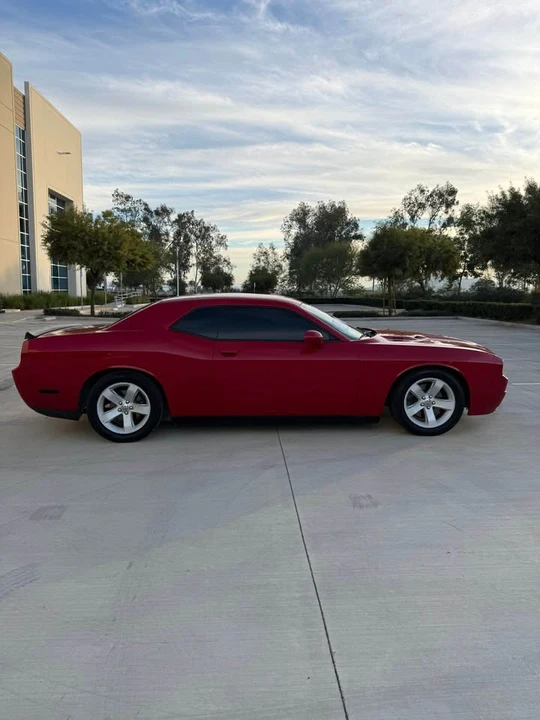 2012 Dodge Challenger 3rd Gen - Image 6 of 11