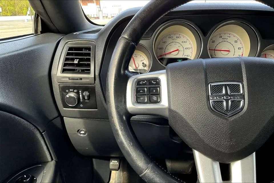 2012 Dodge Challenger 3rd Gen - Image 18 of 20