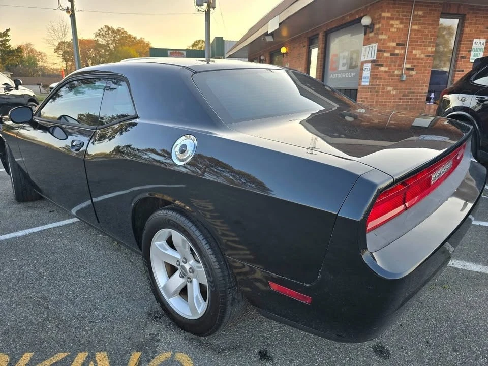 2012 Dodge Challenger 3rd Gen - Image 6 of 9