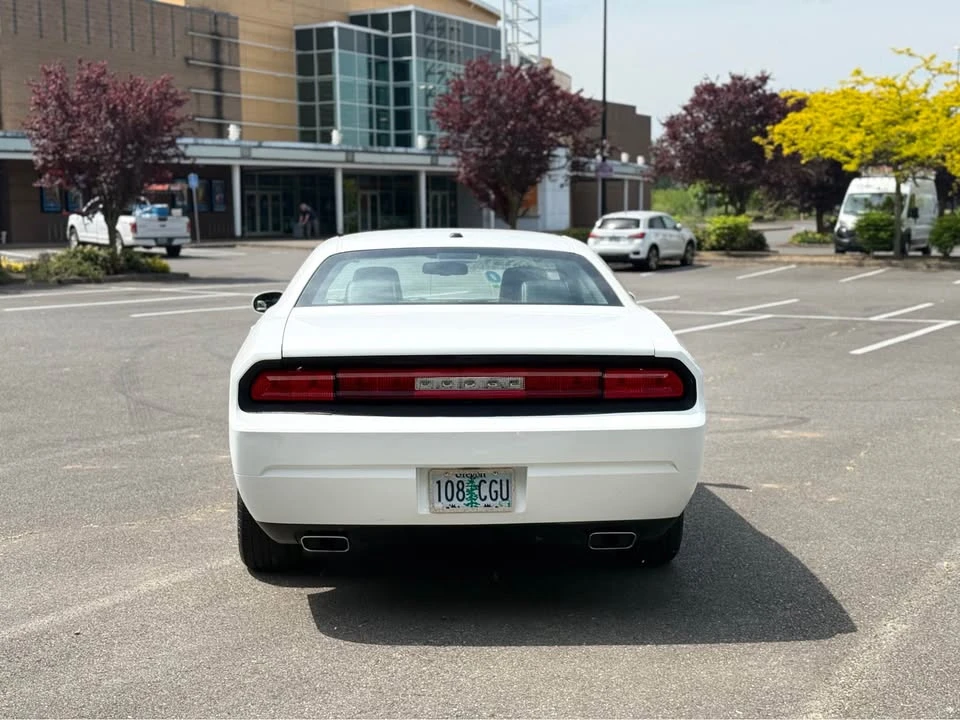 2012 Dodge Challenger 3rd Gen - Image 4 of 14