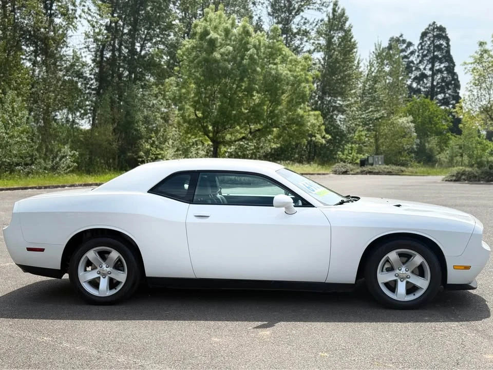 2012 Dodge Challenger 3rd Gen - Image 5 of 14