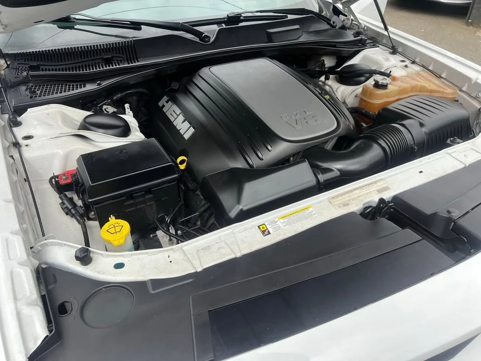 2012 Dodge Challenger 3rd Gen - Image 13 of 20