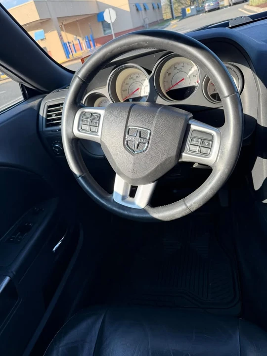 2012 Dodge Challenger 3rd Gen - Image 5 of 7