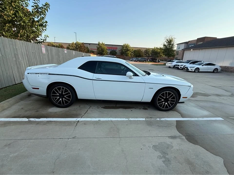 2012 Dodge Challenger 3rd Gen - Image 4 of 5