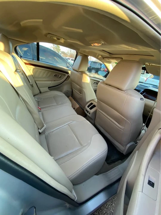 2012 Dodge Challenger 3rd Gen - Image 7 of 18