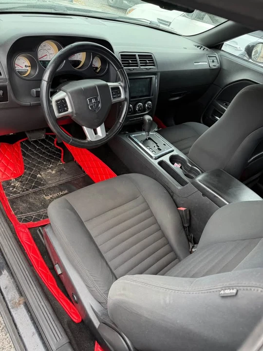2012 Dodge Challenger 3rd Gen - Image 5 of 7