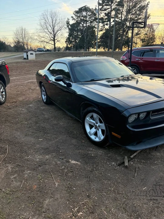 2012 Dodge Challenger 3rd Gen - Image 3 of 10