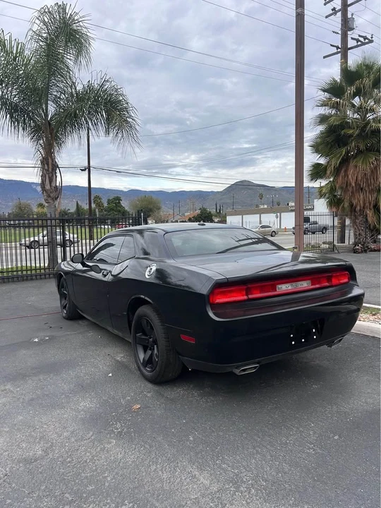2012 Dodge Challenger 3rd Gen - Image 4 of 13