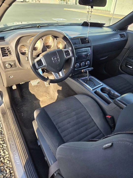 2012 Dodge Challenger 3rd Gen - Image 6 of 9
