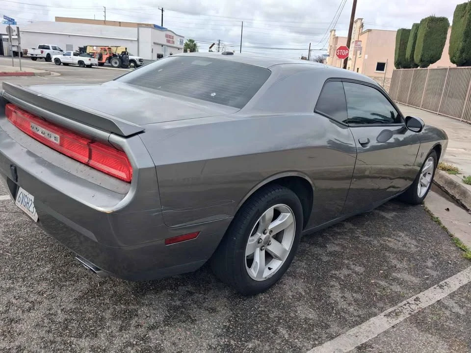 2012 Dodge Challenger 3rd Gen - Image 4 of 11