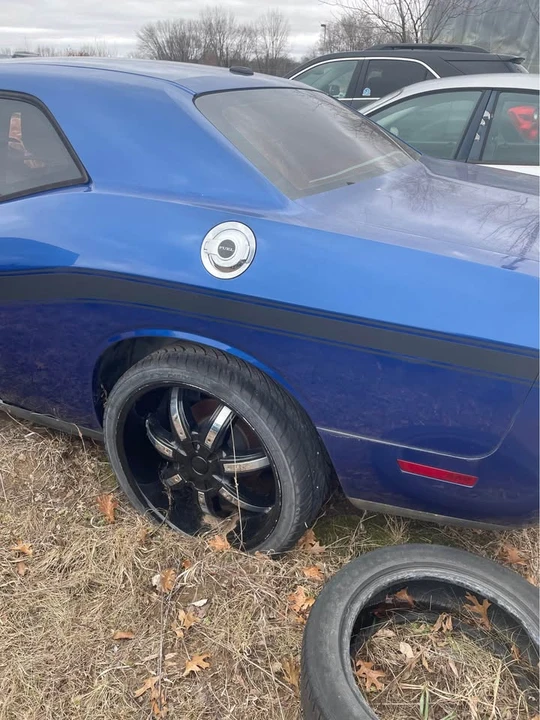 2012 Dodge Challenger 3rd Gen - Image 9 of 11
