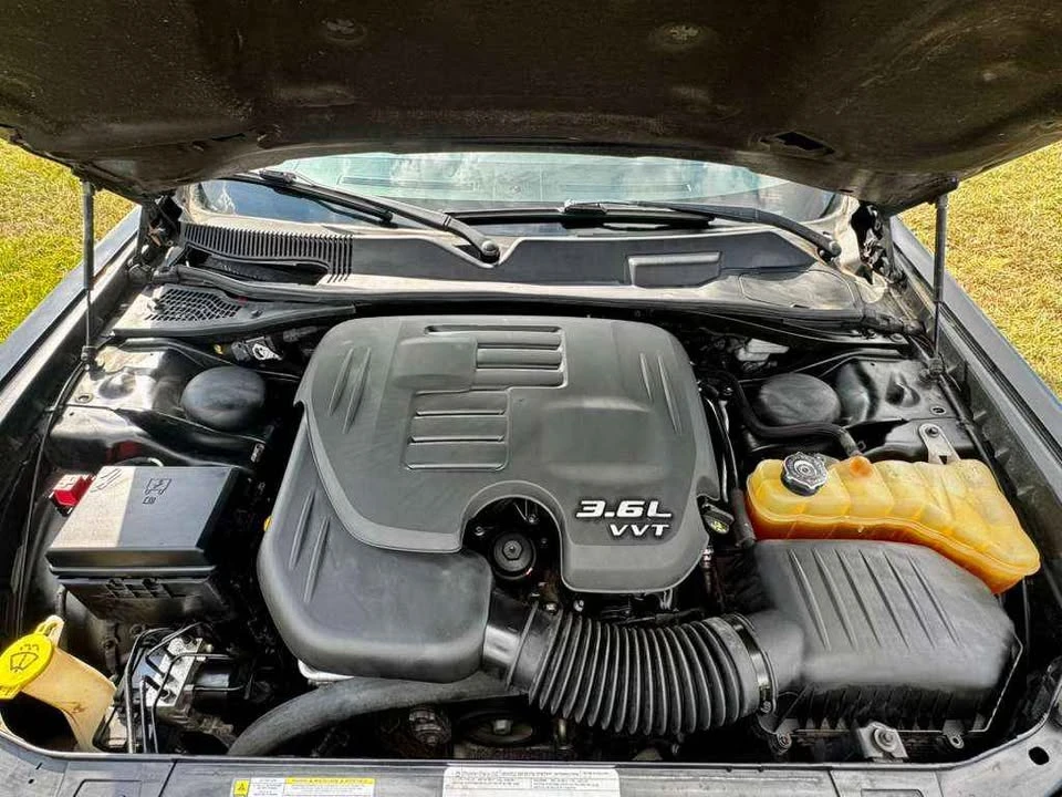 2012 Dodge Challenger 3rd Gen - Image 11 of 15