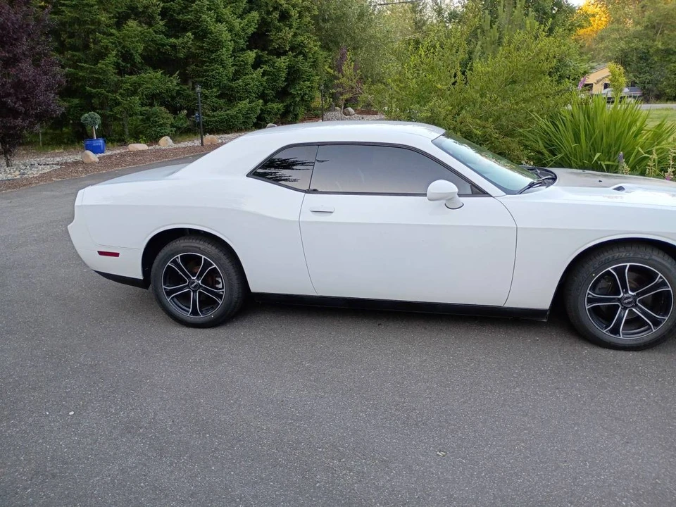 2012 Dodge Challenger 3rd Gen - Image 4 of 9